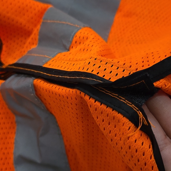 Radnor Hi-Vis Safety Vest - Picture 2 of 5